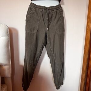 Athleta Farallon Jogger. Size 4.